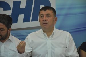 CHP'li Ağbaba: Şehit annesine mahkeme tutanağı uzattılar