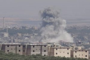 Rus ve Suriye u&ccedil;akları İdlib civarını bombaladı: 3 &ouml;l&uuml;