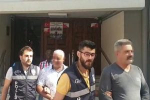 İzmir'de, 239 ka&ccedil;ak g&ouml;&ccedil;men yakalandı
