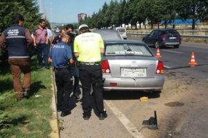 Kazaya giden polis b&uuml;y&uuml;k şok yaşadı