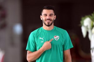 Bursaspor'da Ayta&ccedil; Kara'nın s&ouml;zleşmesi feshedildi