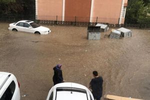 Meteoroloji uyarmıştı.... Aniden bastırdı