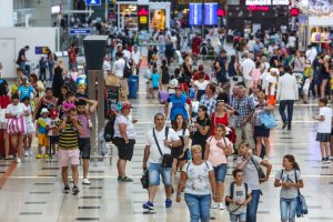 Antalya'ya ilk 6 ayda, 8 &uuml;lkeden sadece 1'er turist geldi