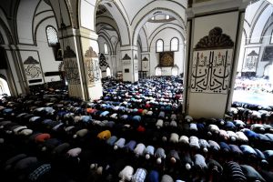 Cuma Namazı'nda 'Neslin korunması' konulu hutbe okundu