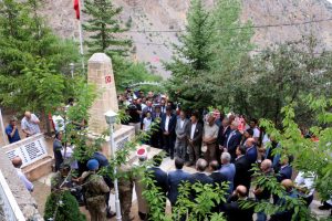 Başbağlar k&ouml;y&uuml;nde katledilen 33 kişi dualarla anıldı