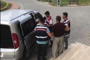 Kurtalan'da tefecilik operasyonunda biri memur 2 tutuklama