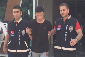 Cami avlusunda fuhuş pazarlığı!