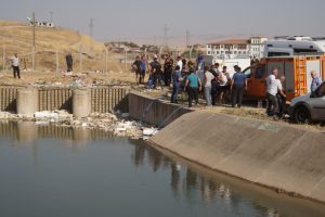 8 yaşındaki &ccedil;ocuk su kanalında boğuldu