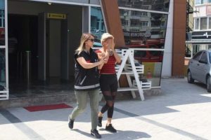 Kuzeninin cipini &ccedil;aldığı iddia edilen kadın serbest kaldı