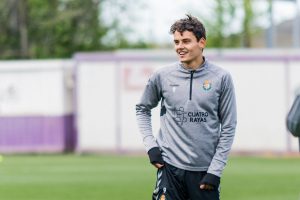 Bursalı Enes &Uuml;nal, bir yıl daha Real Valladolid'de