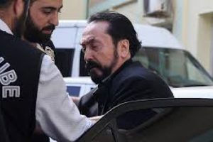 Adnan Oktar su&ccedil; &ouml;rg&uuml;t&uuml; davasında 3 tahliye
