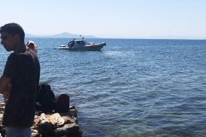 G&ouml;&ccedil;menler adada tekne beklerken yakalandı