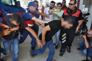 Engelli kıza tecav&uuml;z ş&uuml;phelileri Bursa'da hakim karşısında
