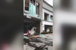 ABD'de AVM'de patlama! Olay yeri savaş alanına d&ouml;nd&uuml;