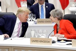 Trump, Theresa May ile g&ouml;r&uuml;şt&uuml;