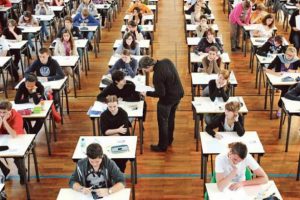 Fransa'da lise bitirme sınavında not skandalı