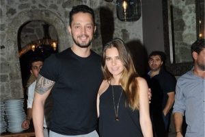 Murat Boz'dan Aslı Enver'e b&uuml;y&uuml;k jest