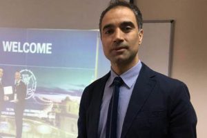 T&uuml;rk doktor d&uuml;nyadaki 23 cerrahtan biri oldu