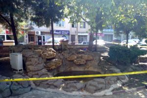 S&uuml;s havuzuna giren &ccedil;ocuklar akıma kapıldı