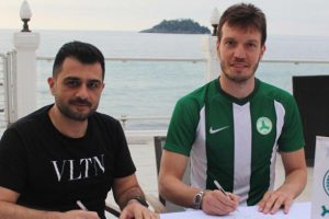 Giresunspor, Numan &Ccedil;&uuml;r&uuml;ksu'yu kadrosuna kattı