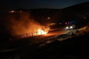 Patlatılan havai fişek yangına sebep oldu
