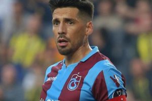 Trabzonspor'da Jose Sosa imzalıyor