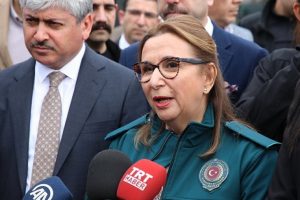 Bakan Pekcan: İhracat&ccedil;ılarımız i&ccedil;in a&ccedil;abileceğimiz her kapıyı zorlayacağız