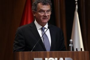 T&Uuml;SİAD Başkanı: Faiz indirip indirmeyeceğine Merkez Bankası y&ouml;netimi karar verir