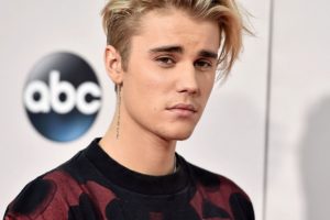 Bieber'dan bir meydan okuma daha: Bu, Tom Cruise'un kafası olabilirdi