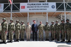 Erdoğan'dan Bosna'da 'Barış G&uuml;c&uuml;'nde g&ouml;revli T&uuml;rk askerlerine ziyaret