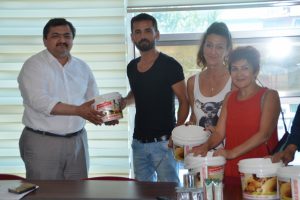 Bursa Gemlik Belediyesi sokak hayvanlarını unutmadı