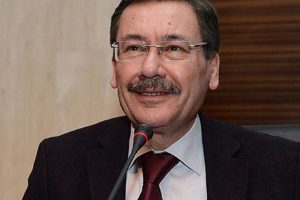 G&ouml;k&ccedil;ek: Kameraları s&ouml;kmeye gelenler arasında boks&ouml;rler, g&uuml;reş&ccedil;iler var