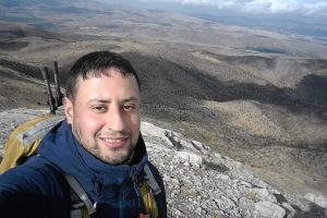 &Ccedil;ığ altında kalan dağcının cansız bedenine ulaşıldı