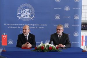Bakan Soylu, Bozinovic ile g&ouml;r&uuml;şt&uuml;