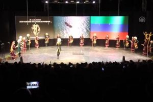 Bursa Uluslararası Altın Karag&ouml;z Halk Dansları Yarışması devam ediyor