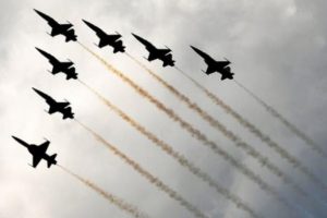 İsvi&ccedil;re'de savaş u&ccedil;akları yanlış şehrin &uuml;zerinde g&ouml;steri yaptı
