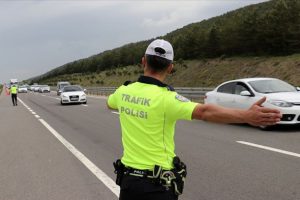 Trafik kazalarına bağlı can kayıpları azaldı