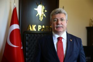 AK Parti'li Akbaşoğlu: Sistemi tartışmaya a&ccedil;mak milletimize saygısızlık
