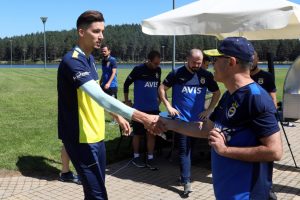 Fenerbah&ccedil;e'de yeni transferler antrenmana &ccedil;ıktı