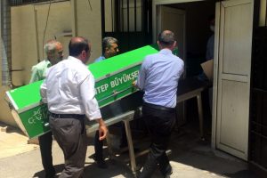 Markete giderken otob&uuml;s&uuml;n &ccedil;arptığı Eren kurtarılamadı