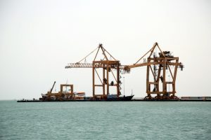 Birleşik Arap Emirlikleri, Hudeyde Limanı'ndan &ccedil;ekiliyor