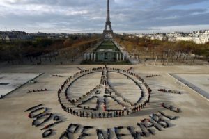 Paris 'iklim acil durumu' ilan etti