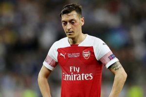 Fenerbah&ccedil;e'den Mesut &Ouml;zil a&ccedil;ıklaması