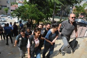 Bilecik'te uyuşturucu operasyonuna 7 g&ouml;zaltı