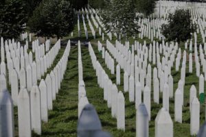 Boşnak milletinin en derin yarası: Srebrenitsa soykırımı
