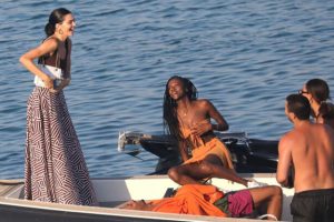 Kendall Jenner aşka geldi!