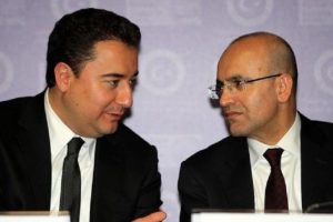Al&ccedil;ı: Mehmet Şimşek, Babacan hareketinin tam da g&ouml;beğinde yer alıyor