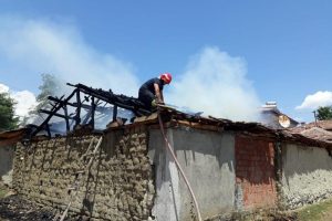 Amasya'da 10 ton saman k&uuml;l oldu