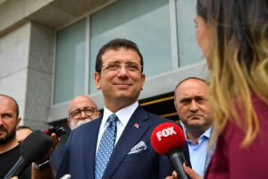 İmamoğlu : Madem istifa ettiniz neden orada duruyorsunuz