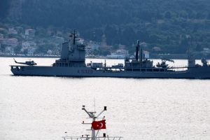 İtalyan ve Fransız savaş gemileri &Ccedil;anakkale Boğazı'ndan ge&ccedil;ti